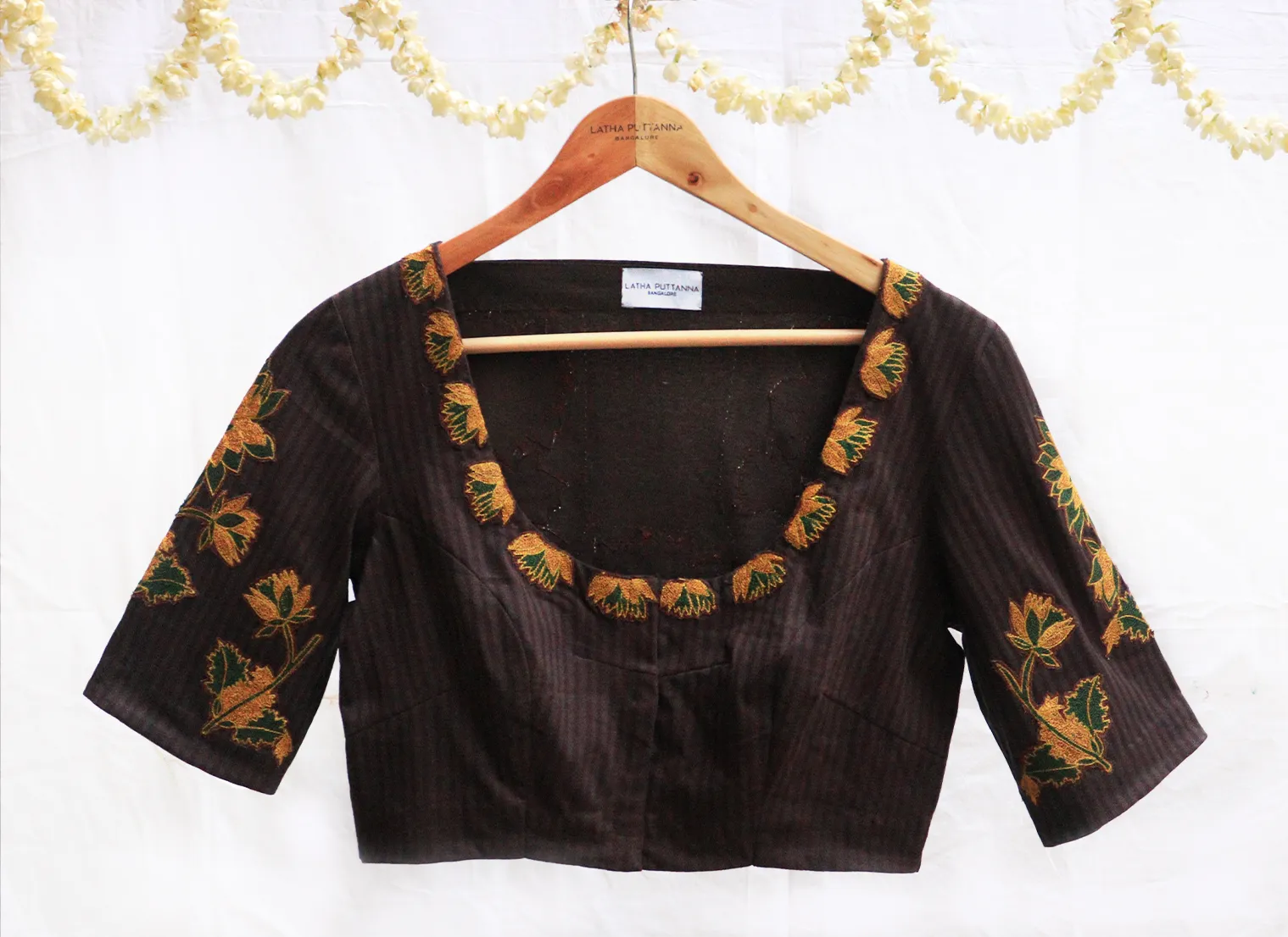 Brown,printed Strechable  knit,Applique blouse