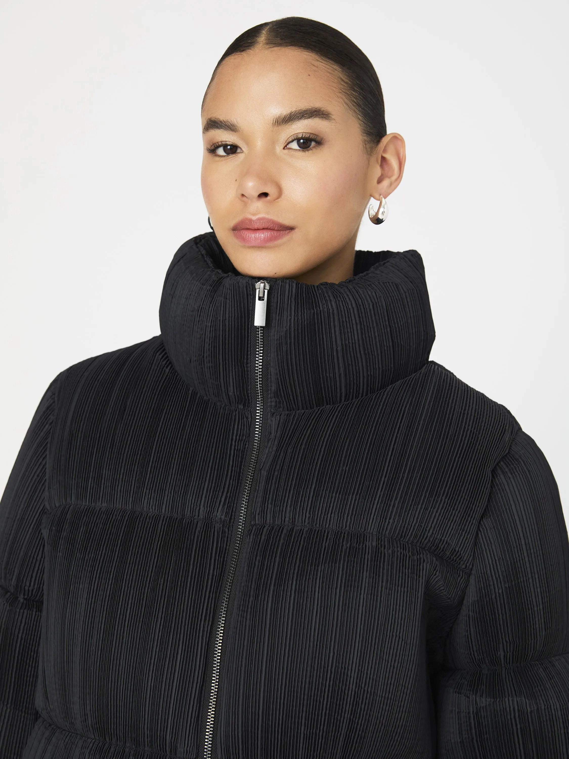 Dinara Crinkle Puffer