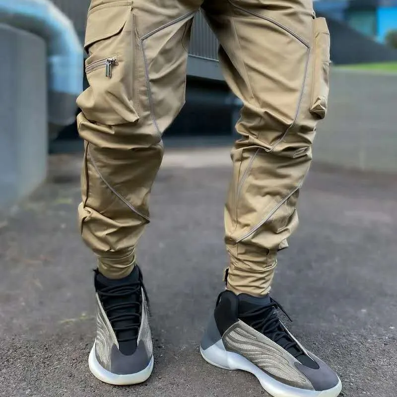 Irregular Sharp Line Pattern Cargo Pants