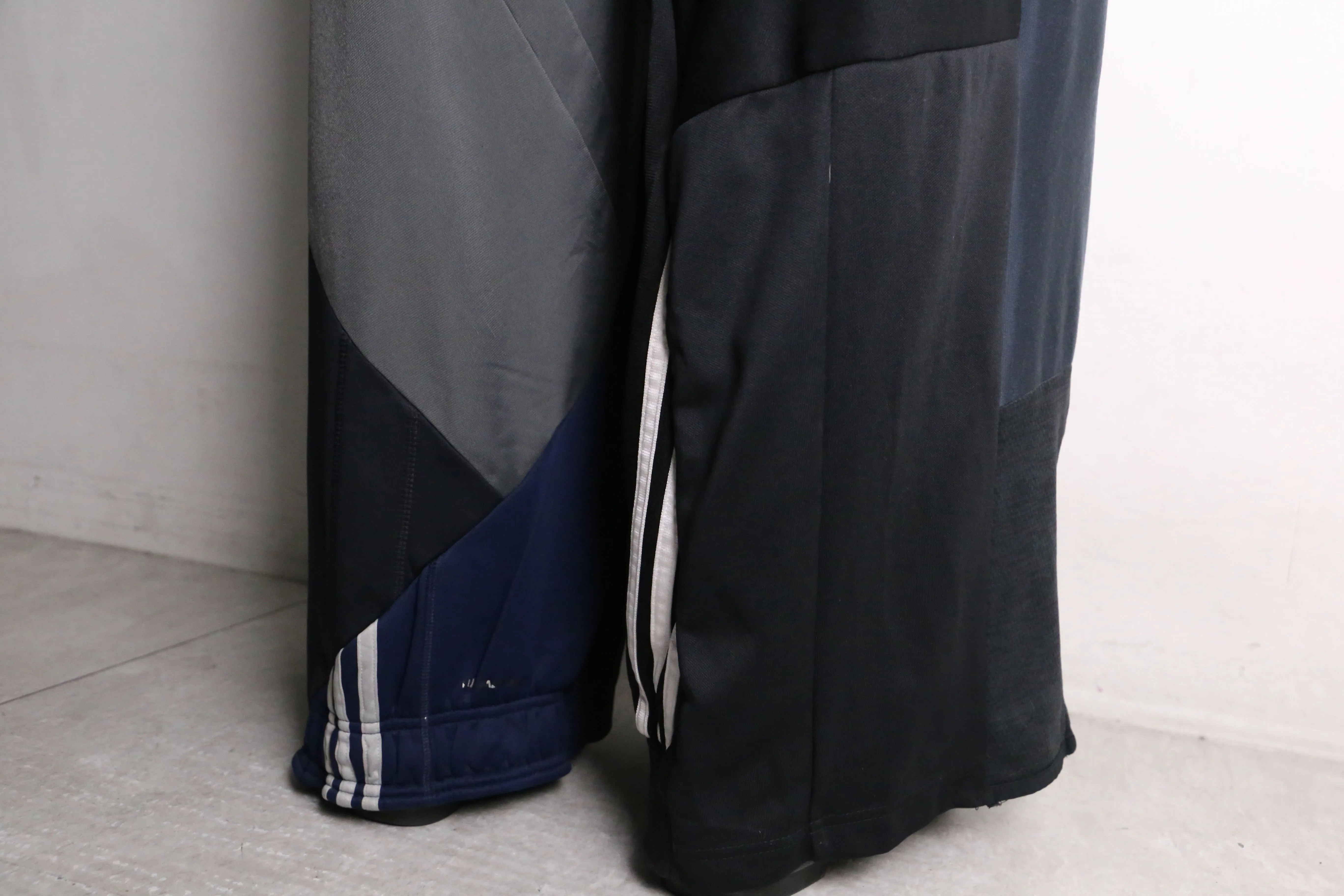 remake "再構築" navy color patchwork design track pants