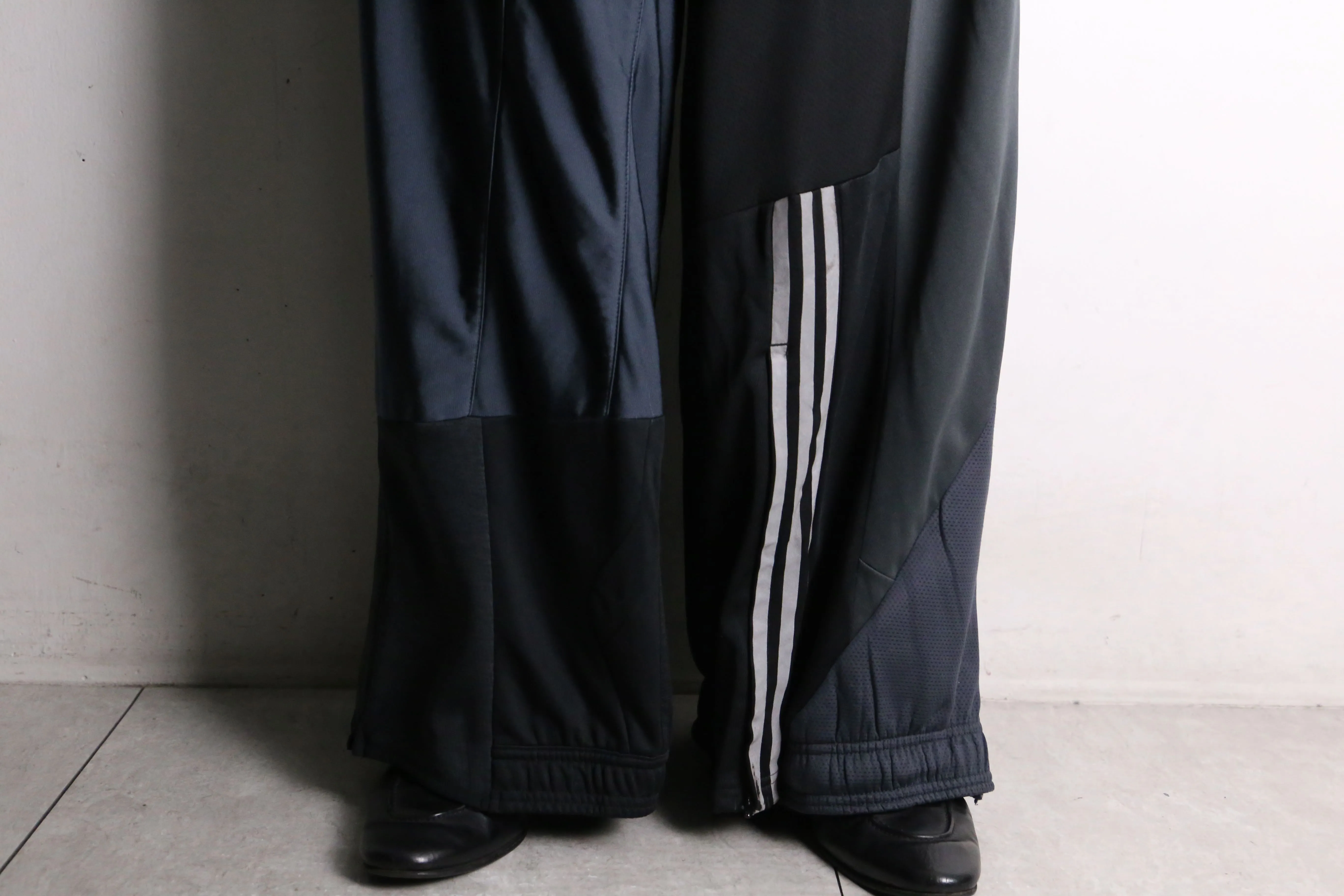 remake "再構築" navy color patchwork design track pants