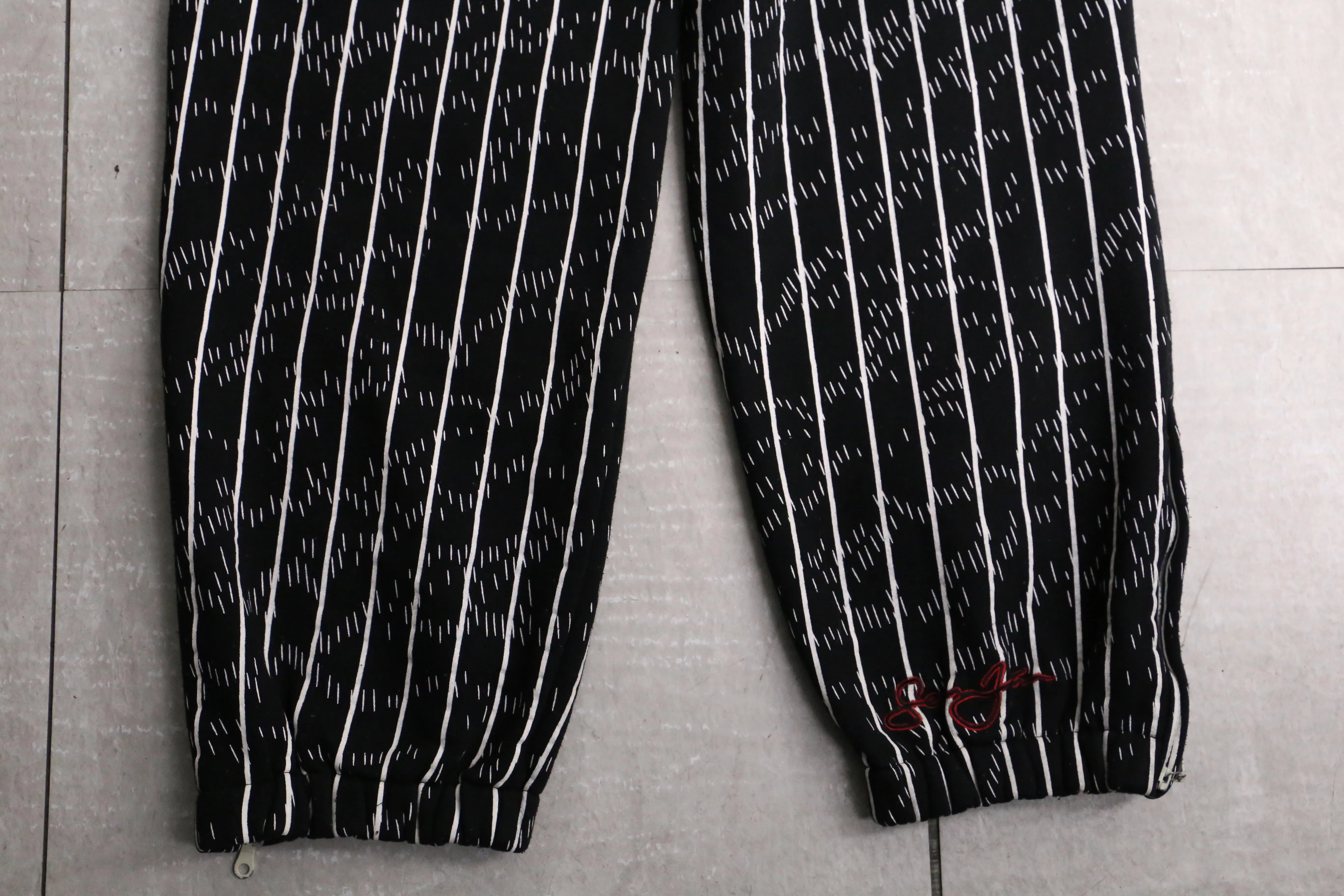 “Sean John” monotone stripe  pattern loose sweat pants