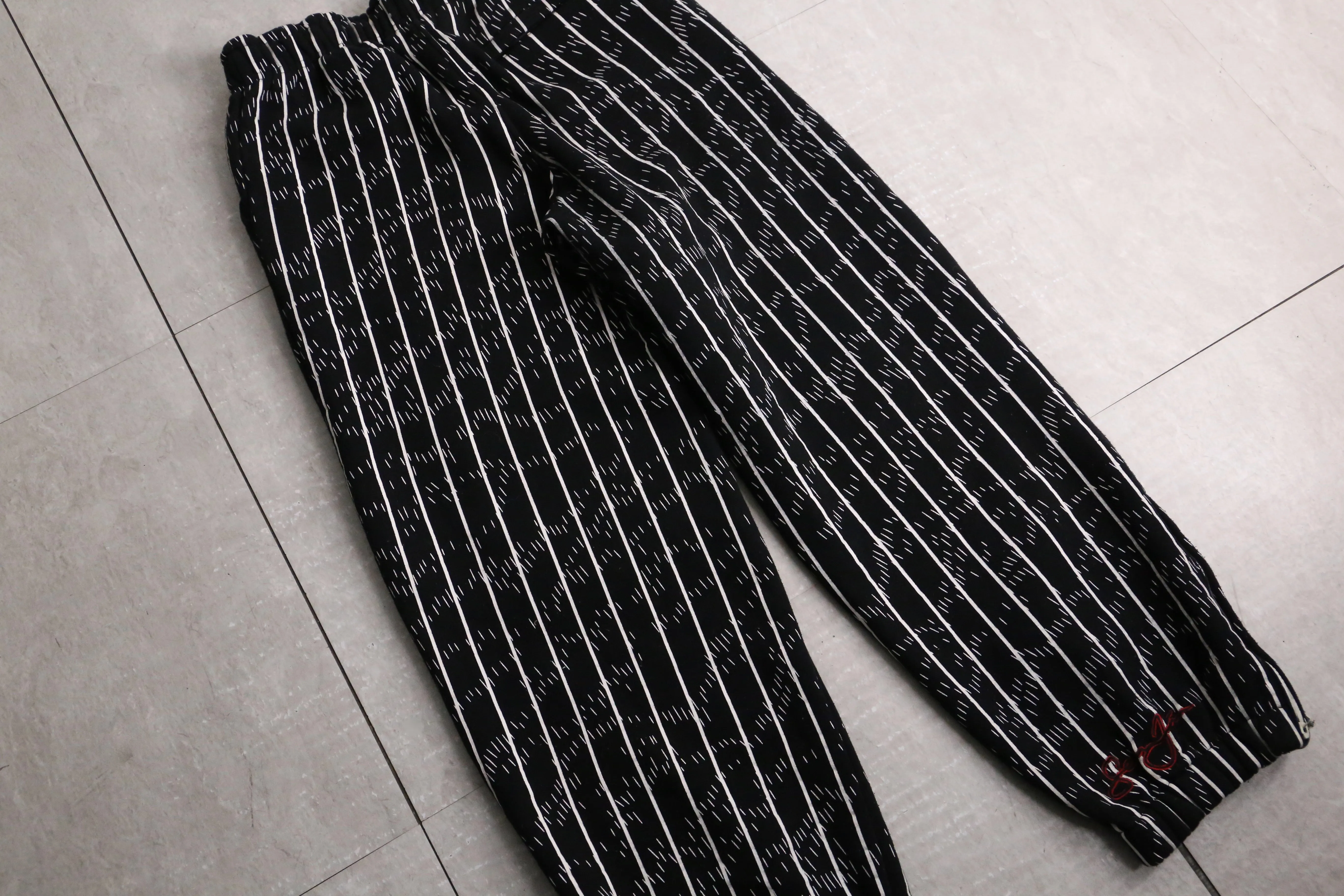 “Sean John” monotone stripe  pattern loose sweat pants