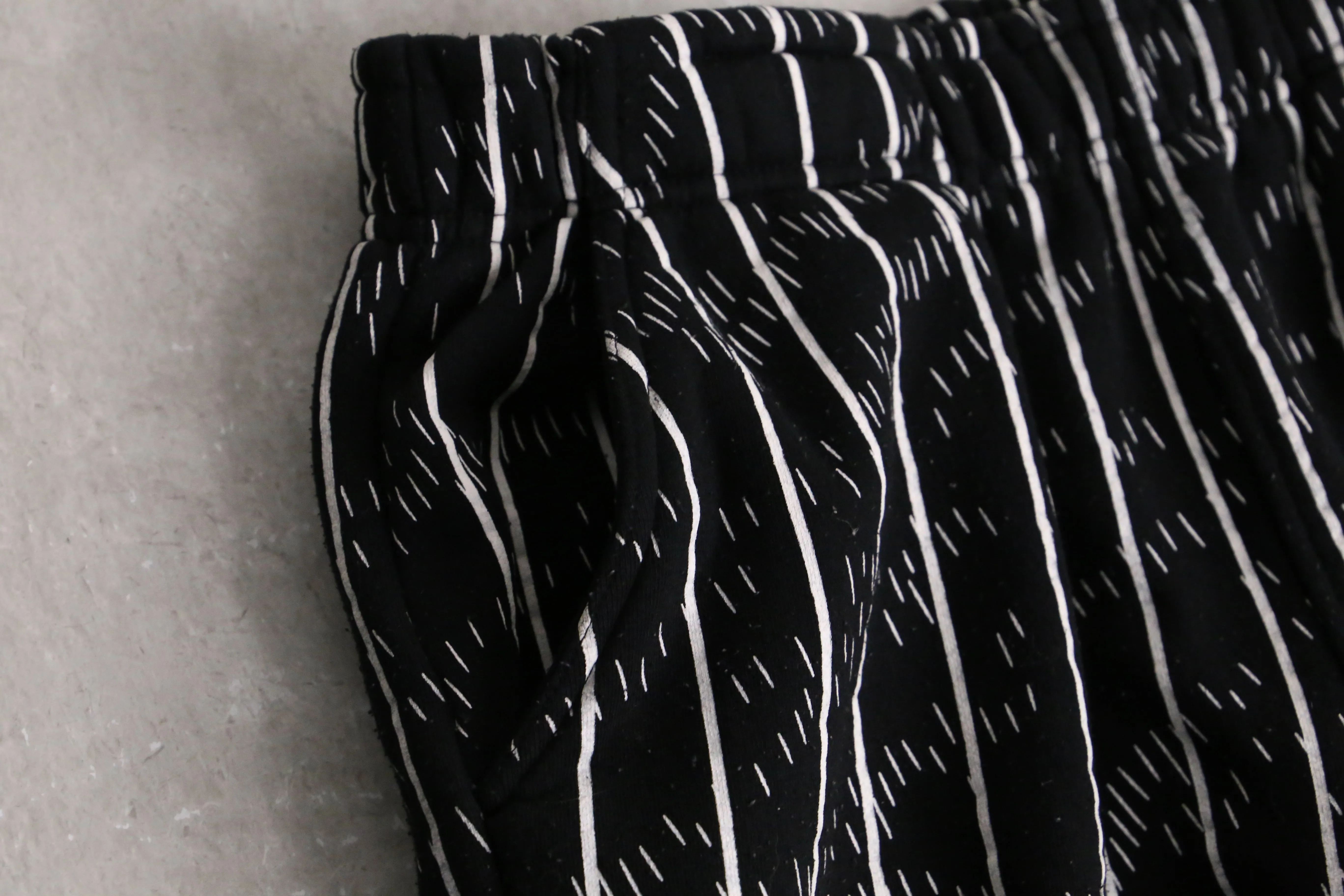 “Sean John” monotone stripe  pattern loose sweat pants